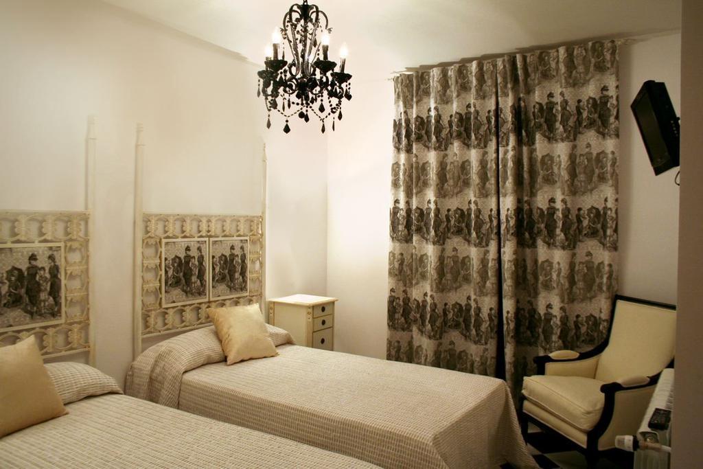 Hostal Meson Castilla Siguenza Phòng bức ảnh